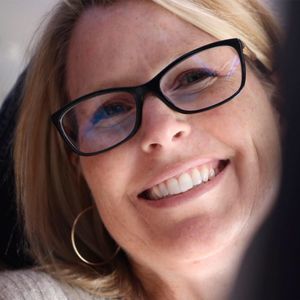 Meet your Posher, Holly